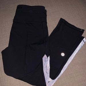 SOLD****Lululemons reflective cropped pants